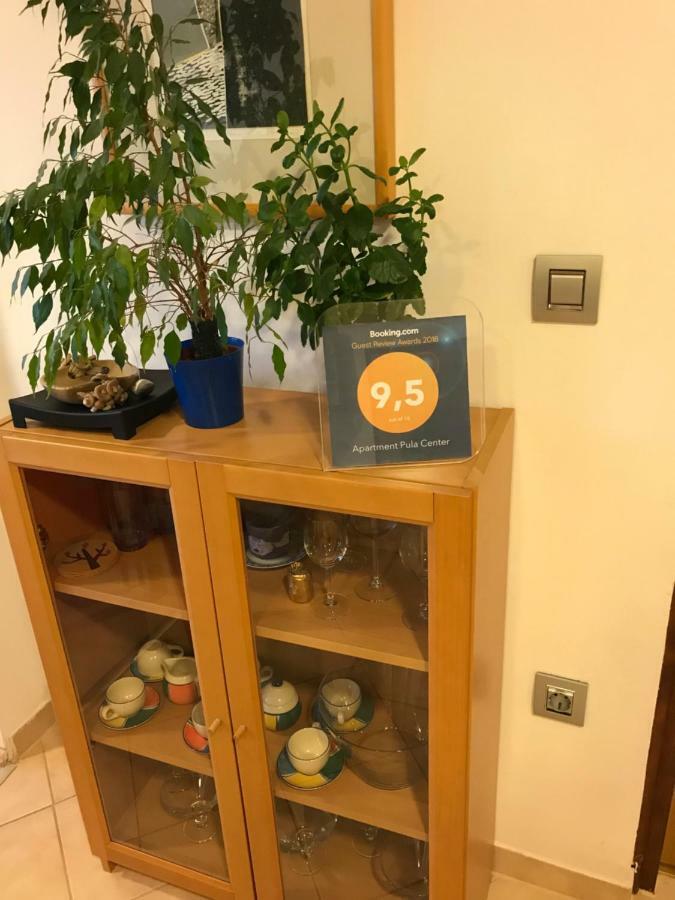 Apartment Pula Center - Near The Central Bus Station Esterno foto