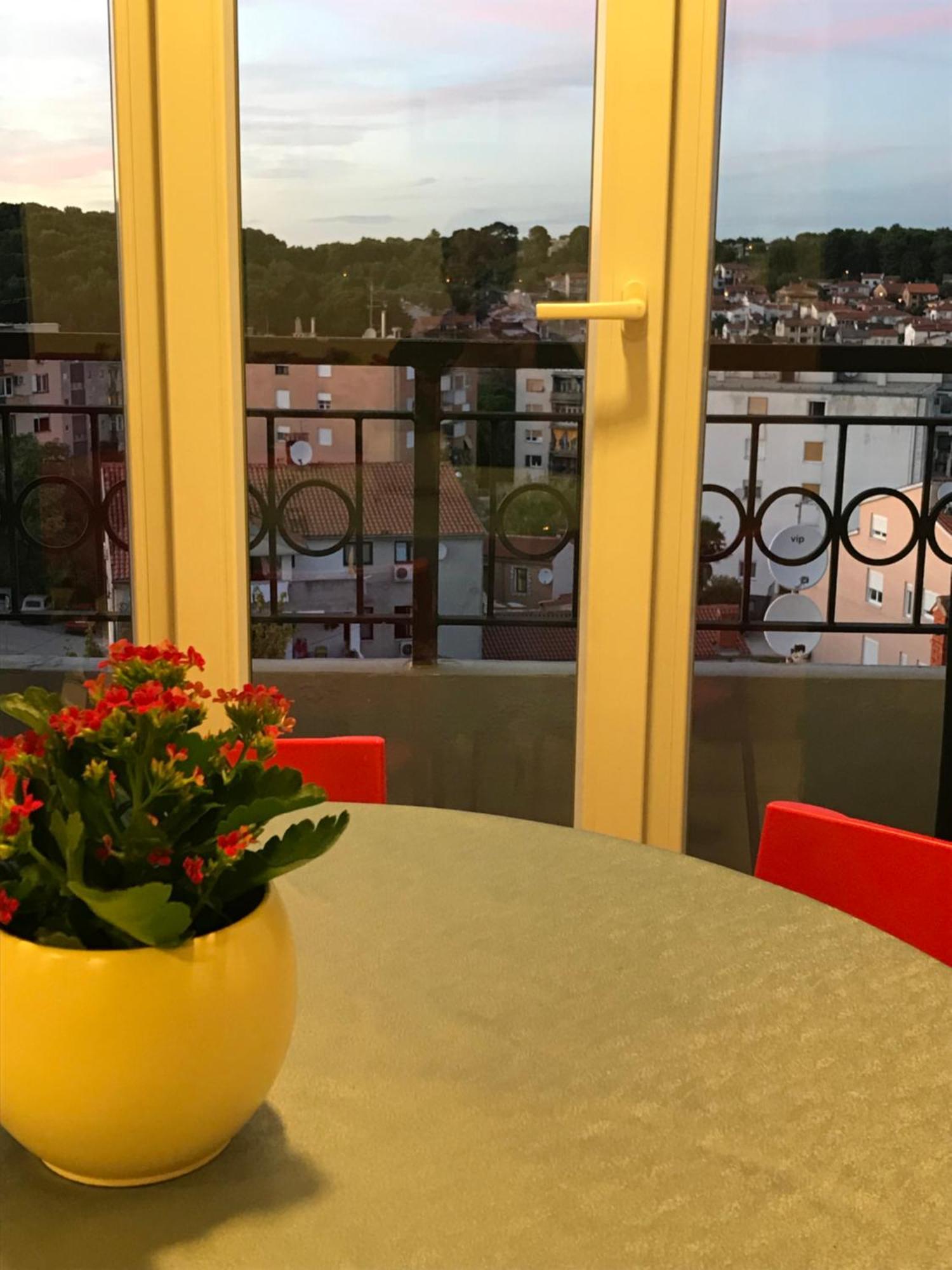 Apartment Pula Center - Near The Central Bus Station Esterno foto