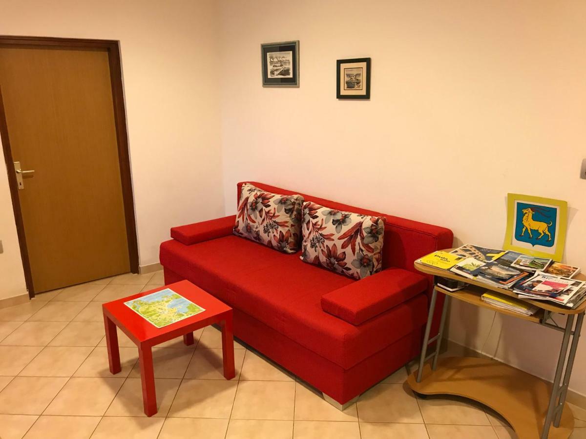 Apartment Pula Center - Near The Central Bus Station Esterno foto